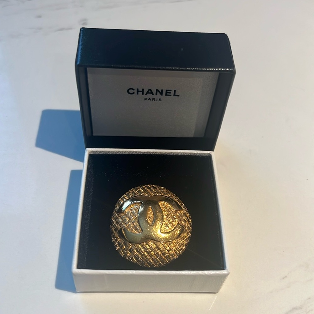 Vintage Chanel Coco CC Mark Gold Plated Medallion Brooch + Box